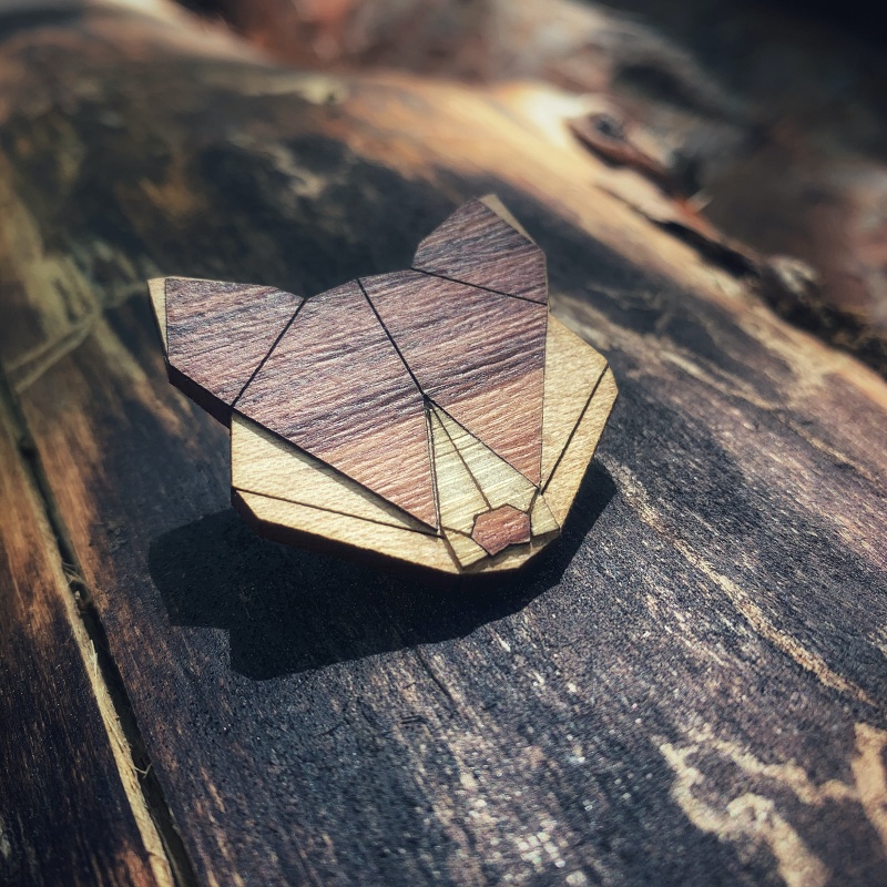 Dřevěná brož Liška 