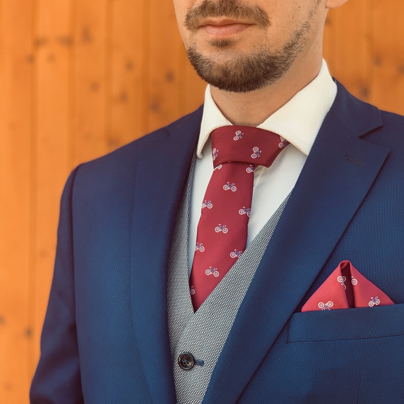 Červený set kravata, motýlek a kapesník Silniční kolo 