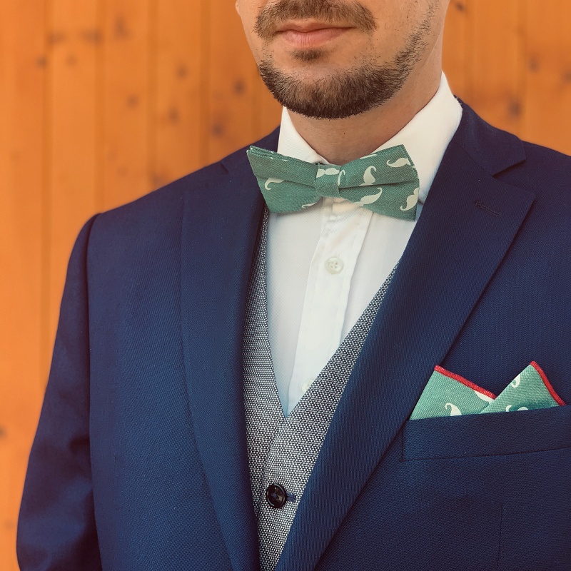 Zelený set motýlek a kapesník Knír 