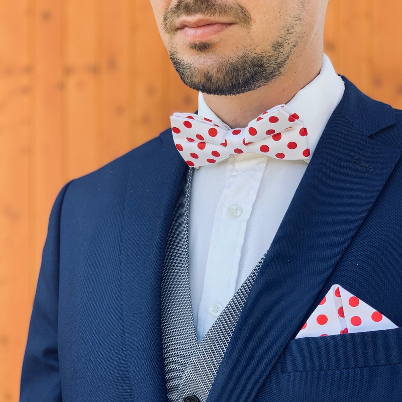 Bílo - červený set motýlek a kapesník Puntík 