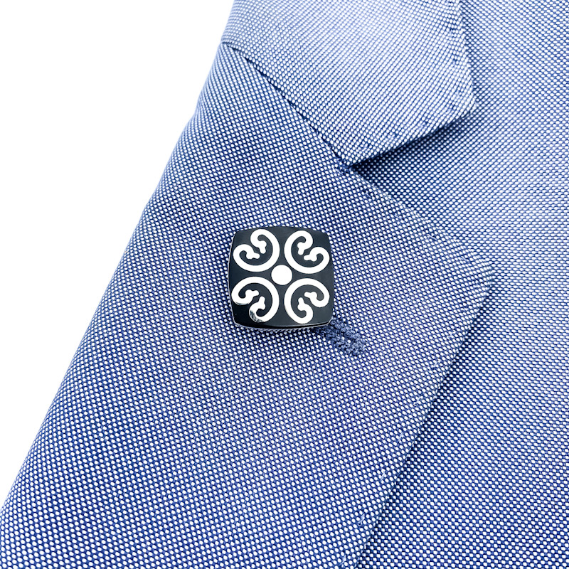 Stříbrno - černá brož Ornament 