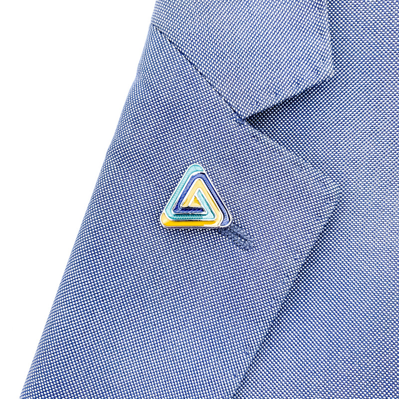 Brož Triangle color
