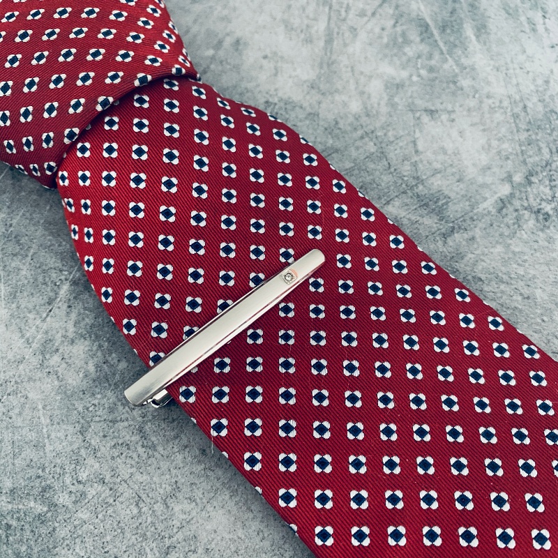 Stříbrná spona na kravatu Drop 