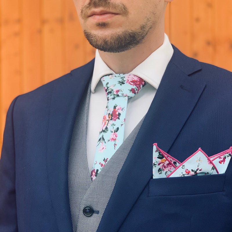 Tyrkysový set kravata, motýlek a kapesník Růže 