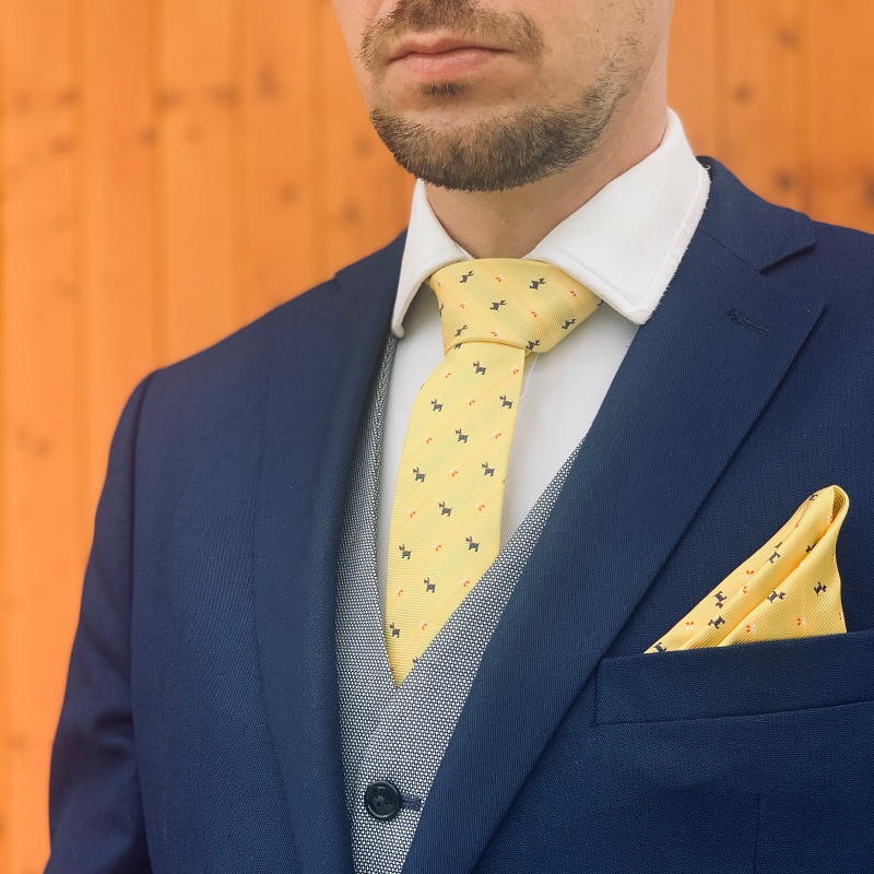 Žlutý set kravata, pánský i dětský motýlek a kapesník Pes 