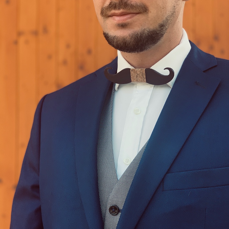 Dřevěný pánský motýlek Knír Korek wenge