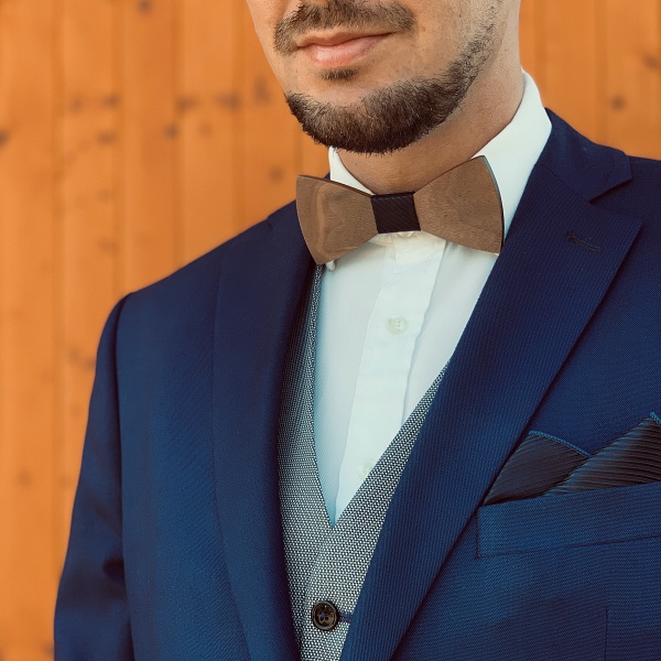 Dřevěný tmavě modrý set - motýlek Classic Shape + manžetové knoflíčky + kapesník