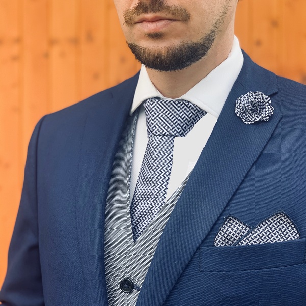 Modrý set Houndstooth - kravata, kapesník a manžetové knoflíčky + brož 