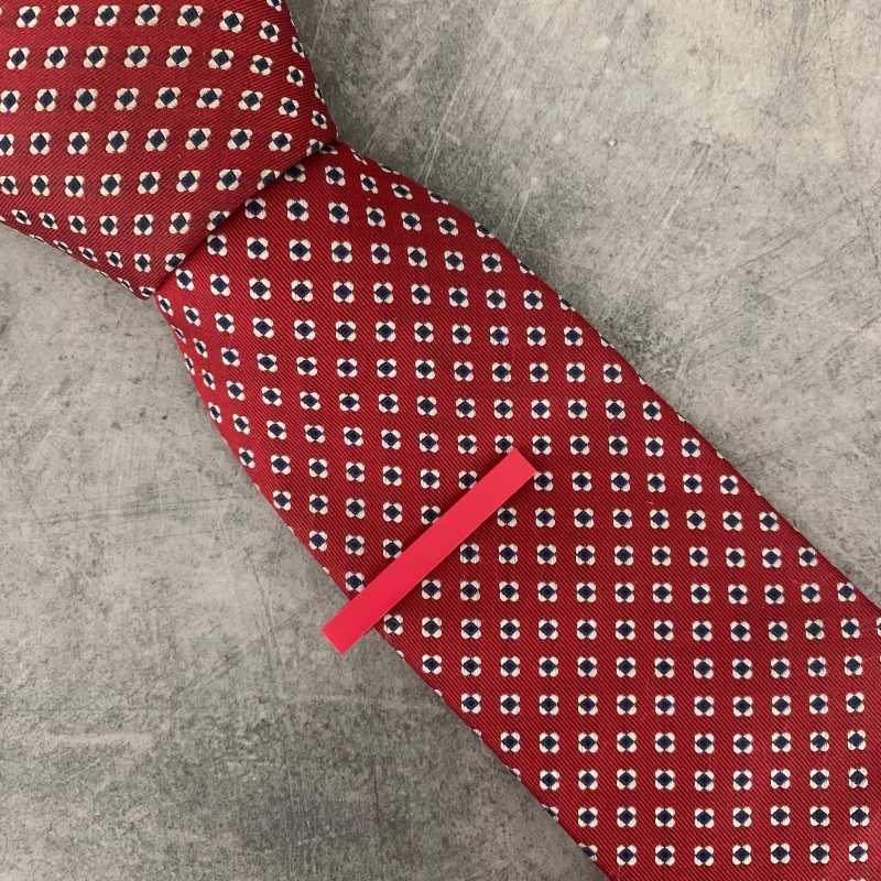 Červená matná spona na kravatu Matte - 5 cm 