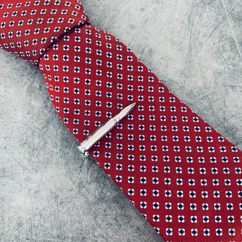 Stříbrná spona na kravatu Náboj 