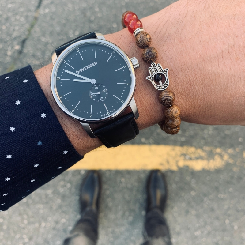 Hnědo - červený náramek Fatimina ruka