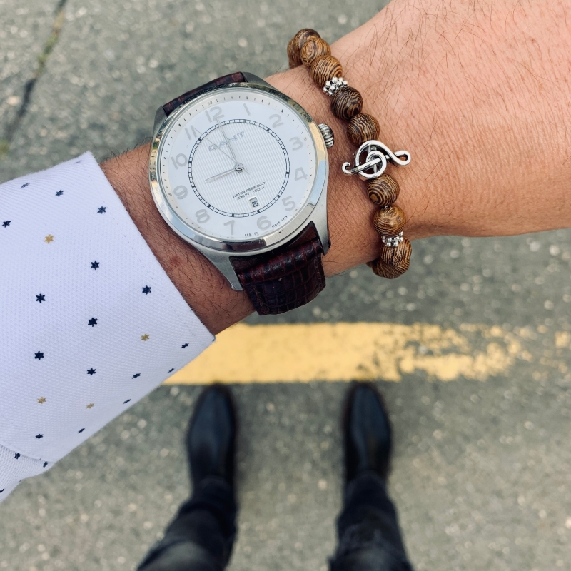 Hnědý náramek Houslový klíč 