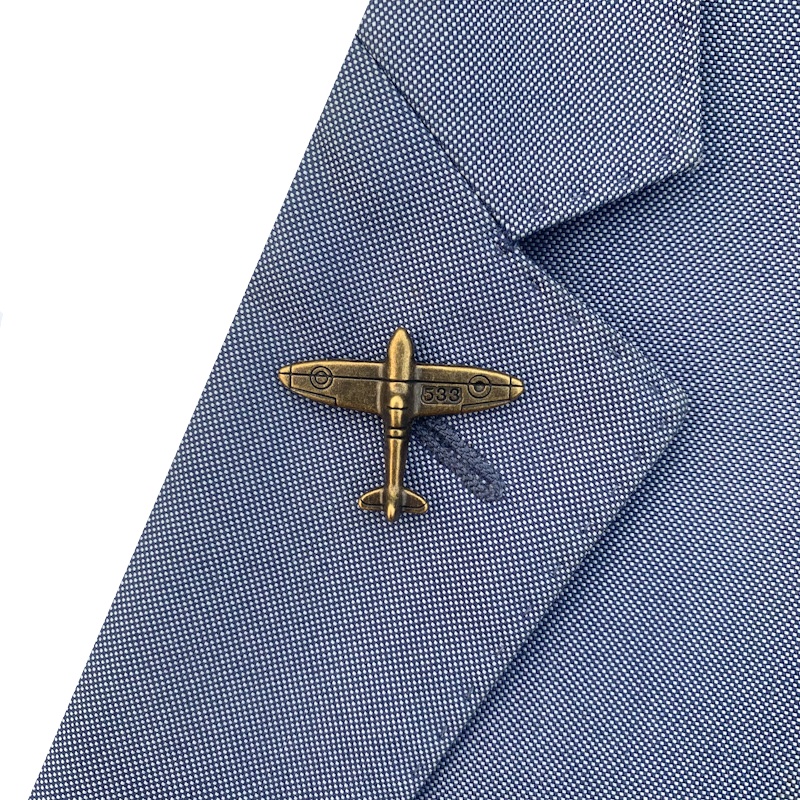 Vintage zlatá brož Stíhačka Spitfire 