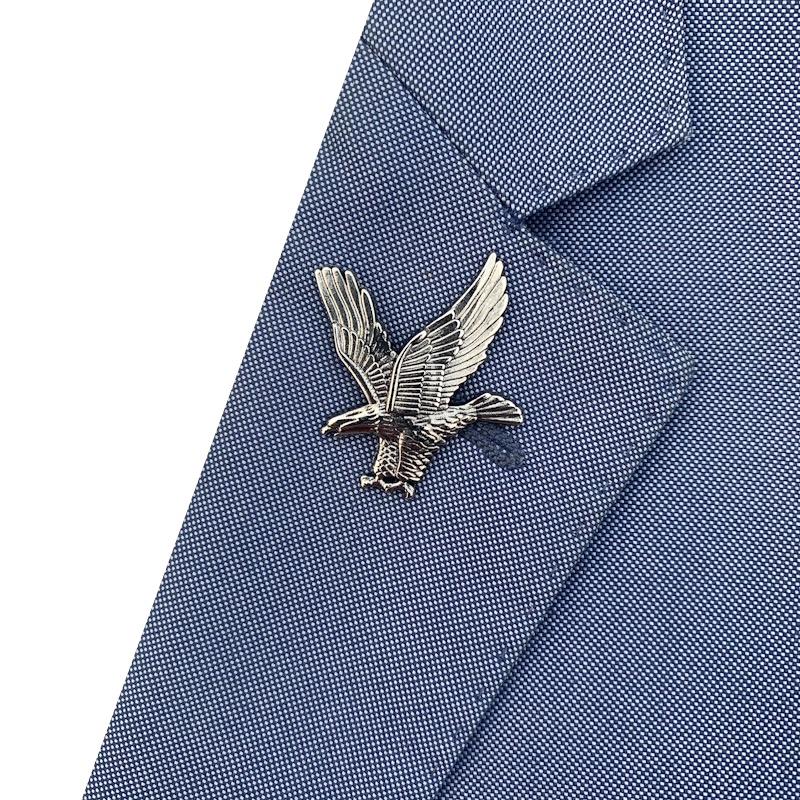 Stříbrná brož Letící orel 