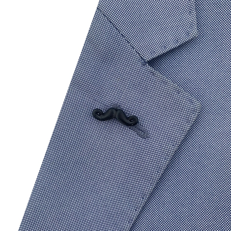 Černá brož Knírek mini 