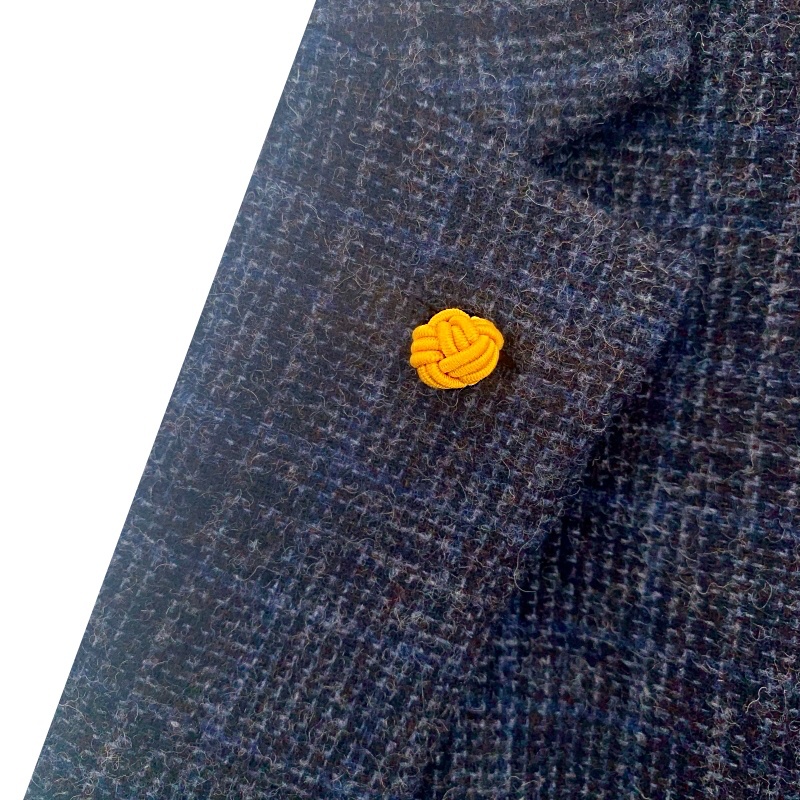 Oranžová ozdoba klopy saka Ball 