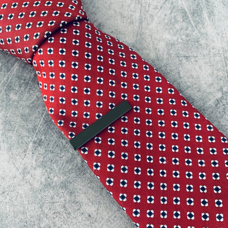 Šedá matná spona na kravatu Matte - 4 cm 