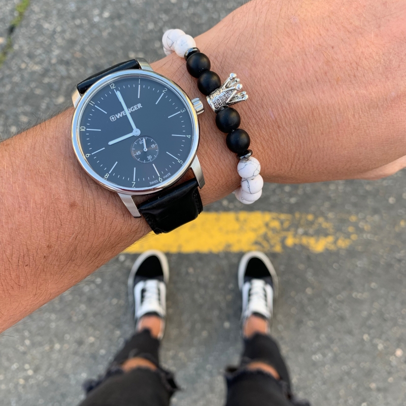 Bílo - černý náramek Královská koruna 