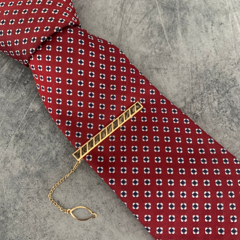 Zlatá spona na kravatu Giraffe