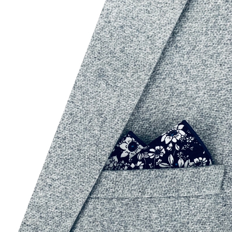 Modro - bílý kapesníček do saka Květiny 