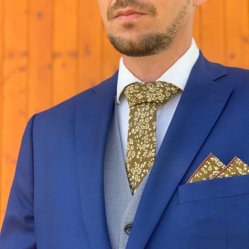 Zelený set kravata, motýlek a kapesník Flowers