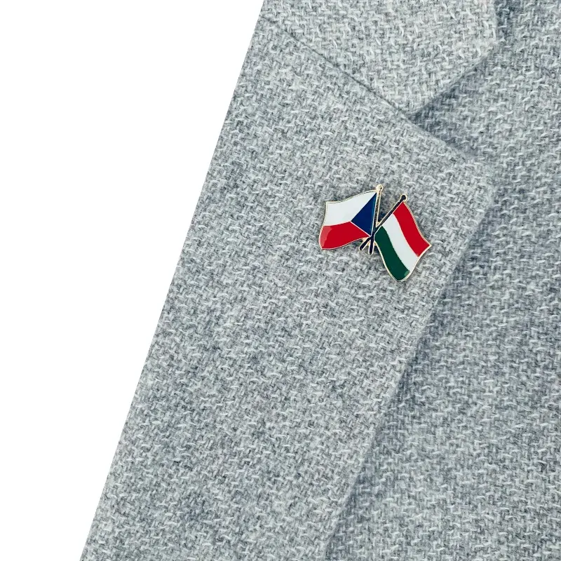 Zlatá brož Vlajka Česko - Maďarsko 