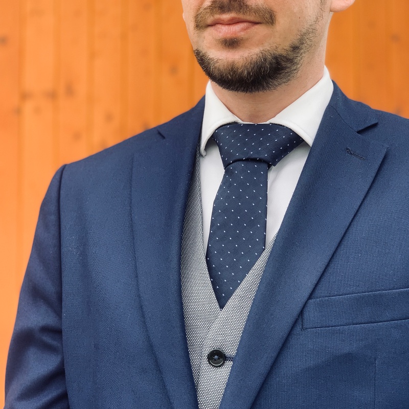 Modrá kravata Square