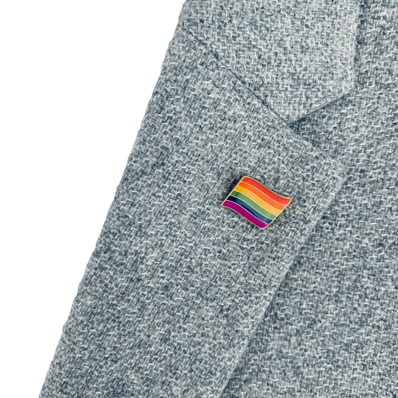 Zlatá brož vlající Vlajka LGBT