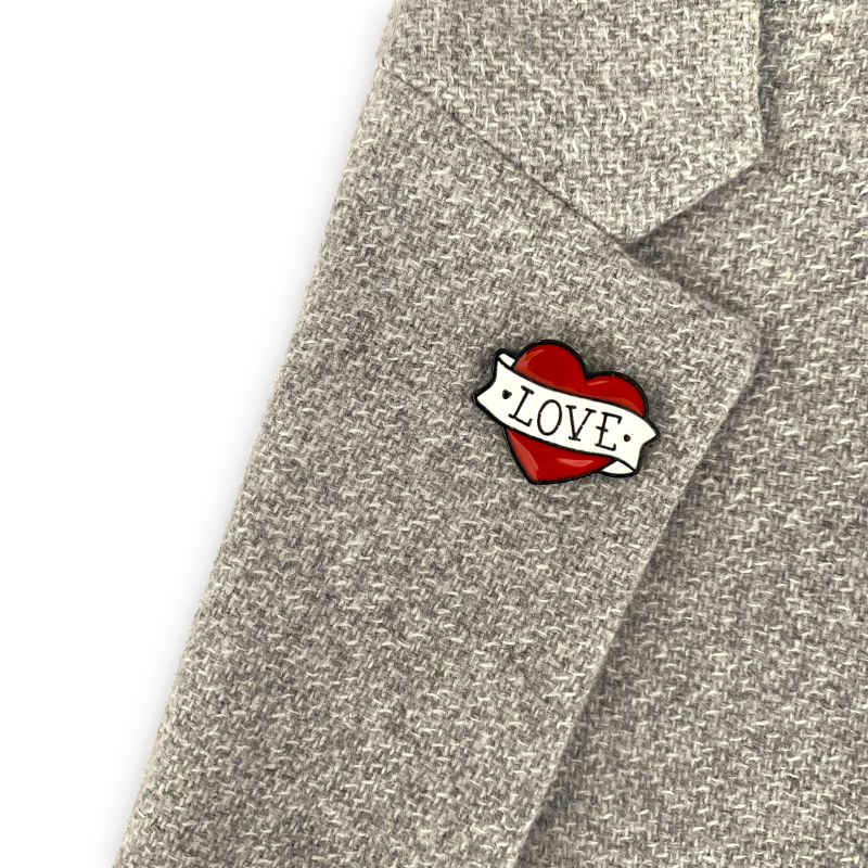 Brož Srdce s nápisem Love