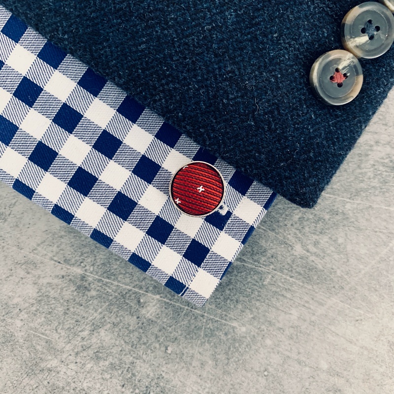 Rudé manžetové knoflíčky Round Stars 