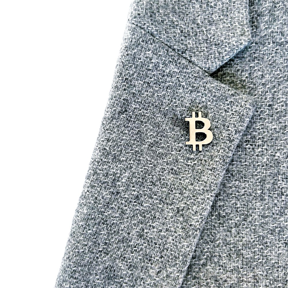 Stříbrná brož Bitcoin symbol 