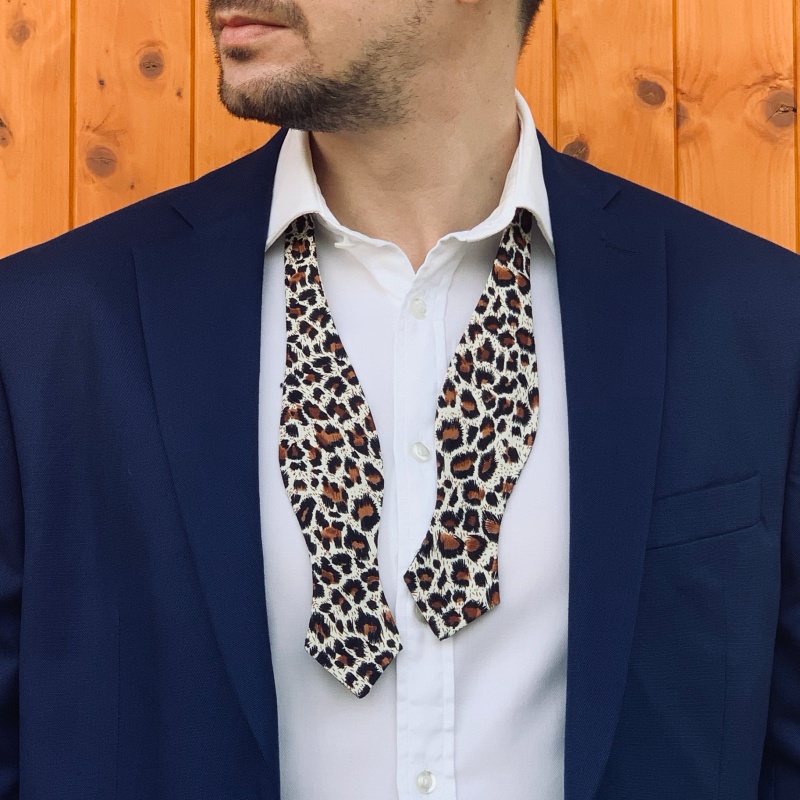 Vázací motýlek Leopard