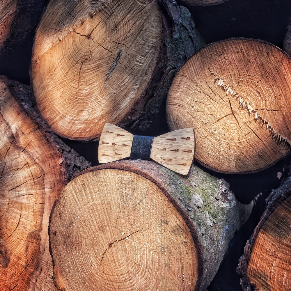 Dřevěný pánský motýlek Kytara