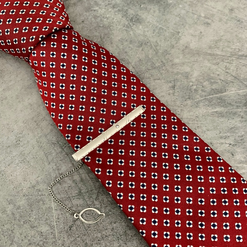 Stříbrná spona na kravatu s krystalem II.