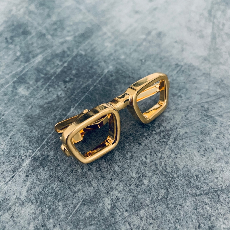 Spona na kravatu Zlaté hranaté brýle