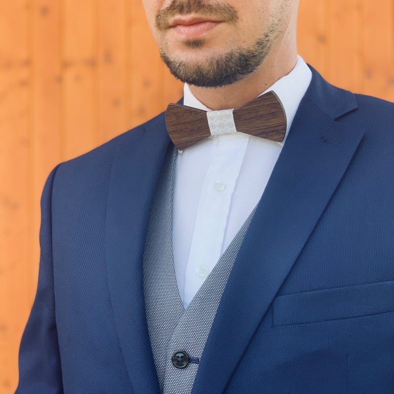 Dřevěný pánský motýlek Doutníček Hvězdy