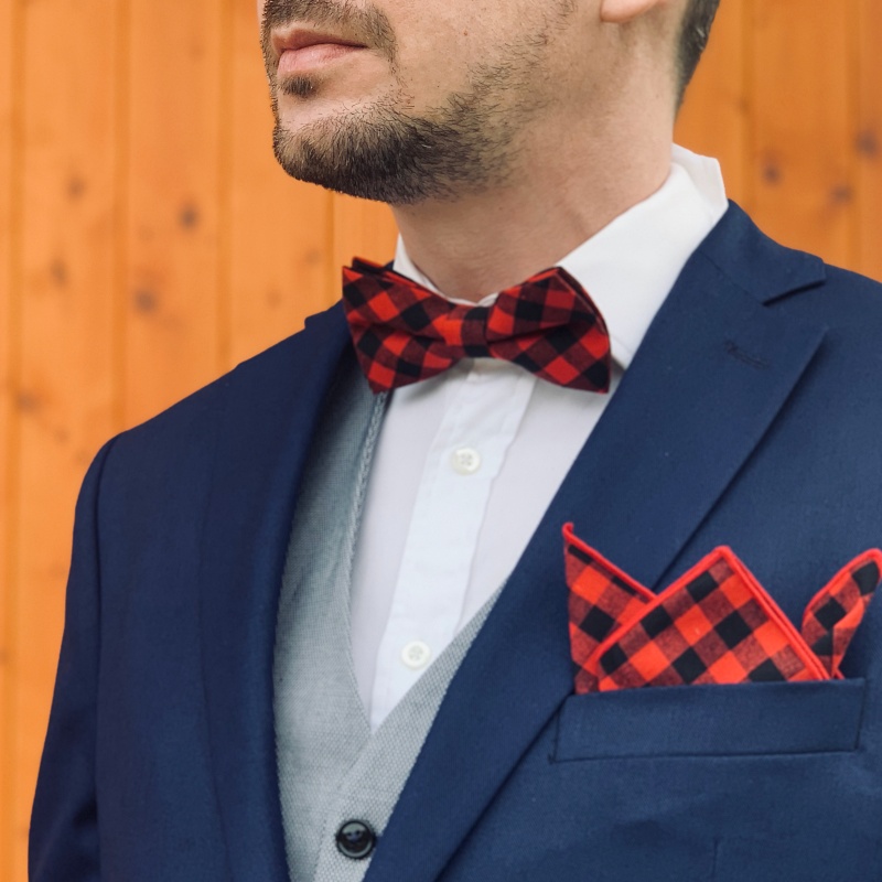 Červeno - černý set kravata, motýlek a kapesník Kostky