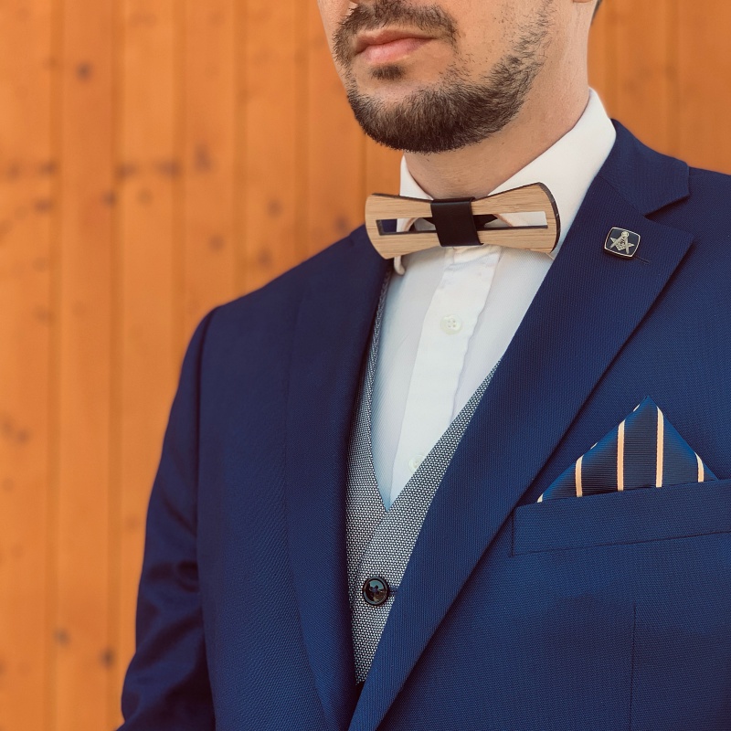 Dřevěný pánský motýlek Slim Průzor Leather