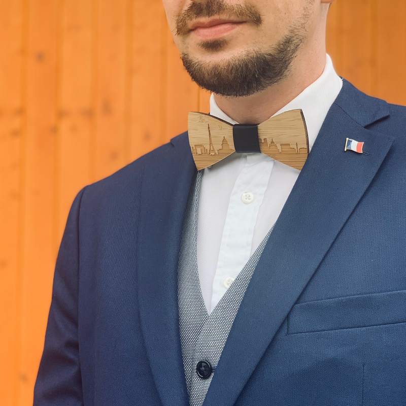 Dřevěný pánský motýlek Klasik Paříž