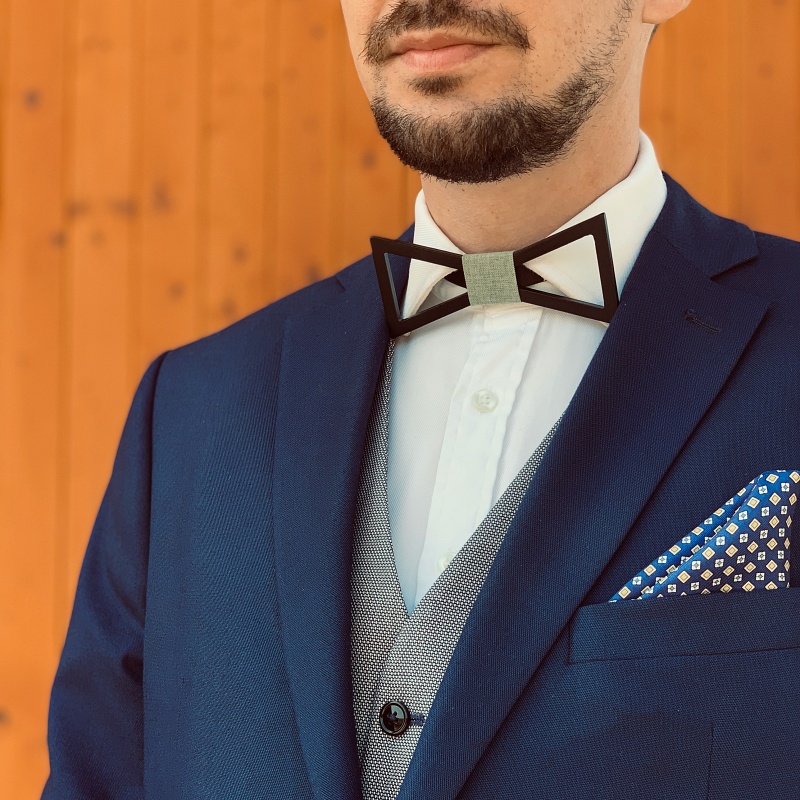 Dřevěný pánský motýlek Mahoosive černá Vrtule - zelená II. 