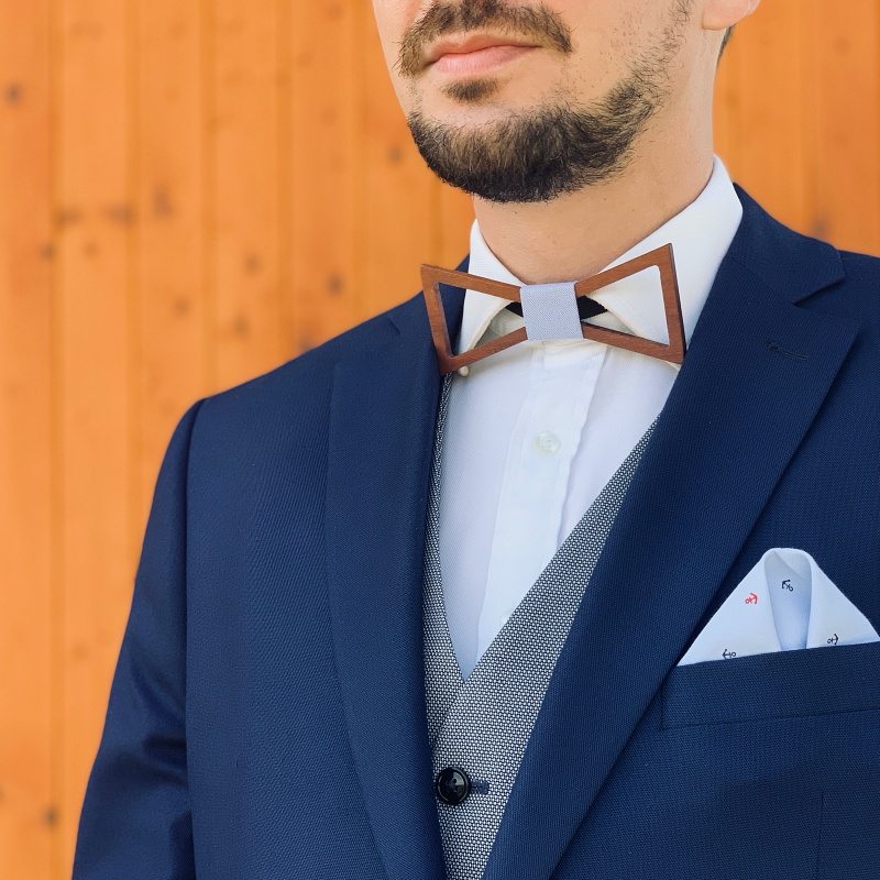 Dřevěný pánský motýlek Mahoosive Vrtule - modrá 