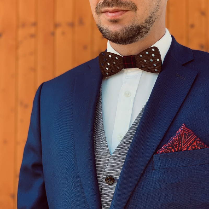 Dřevěný pánský motýlek Small Dot Line 