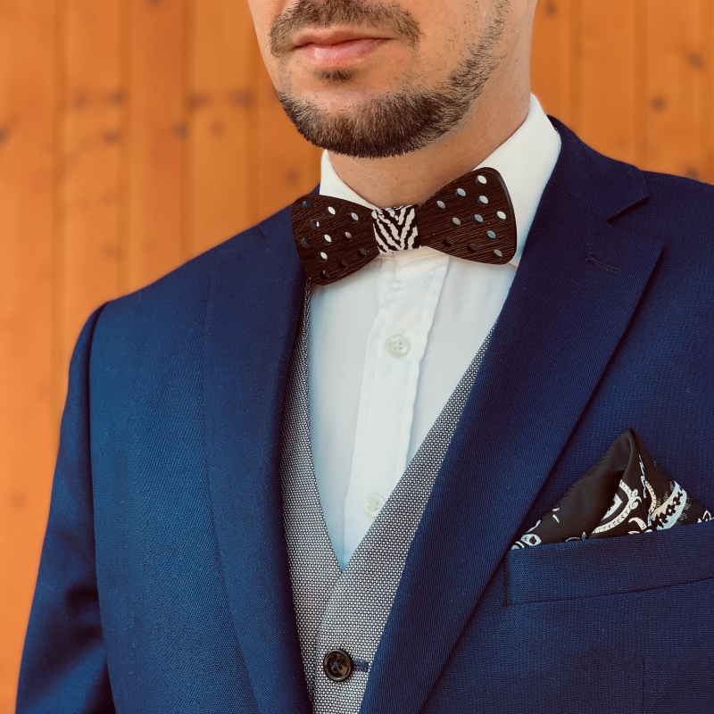 Dřevěný pánský motýlek Small Dot Zebra 