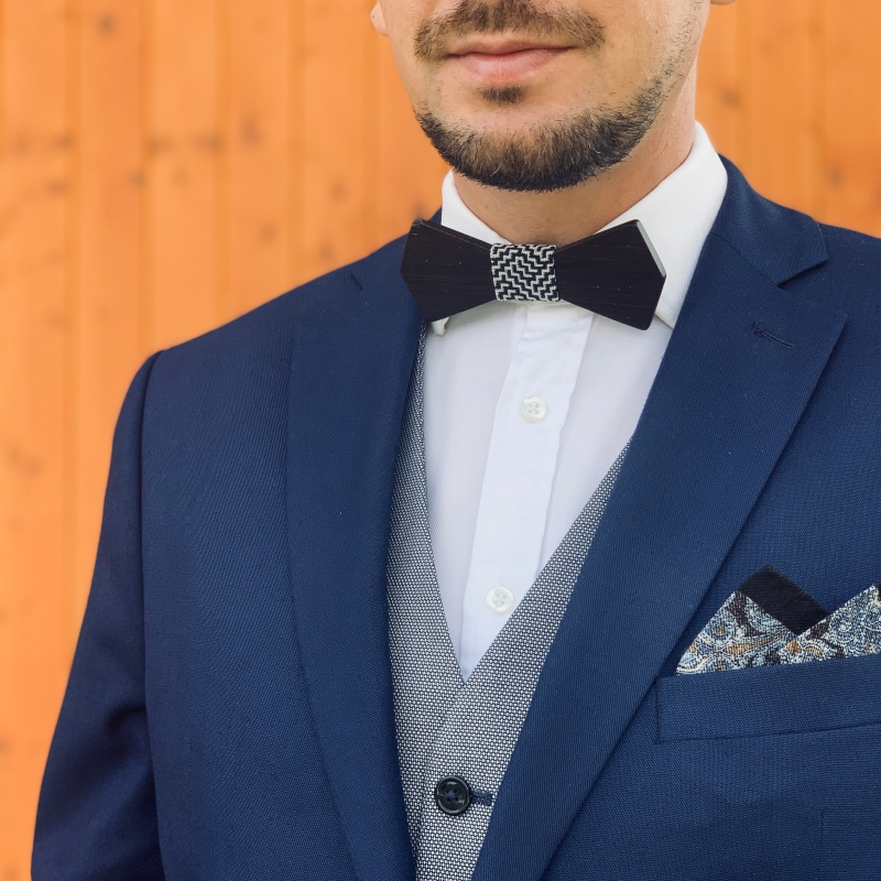Dřevěný pánský motýlek Slim Bludiště 