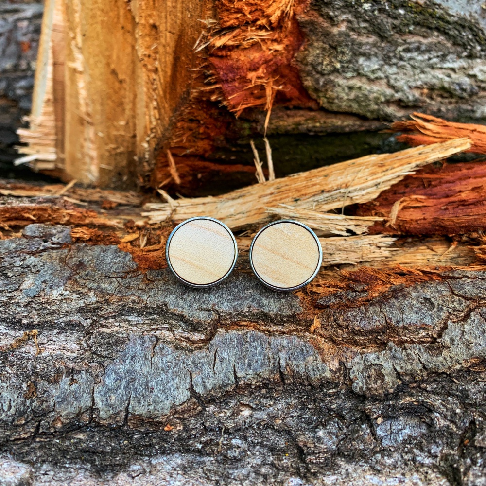 Dřevěný pánský motýlek Labyrint Leather + manžetové knoflíčky 