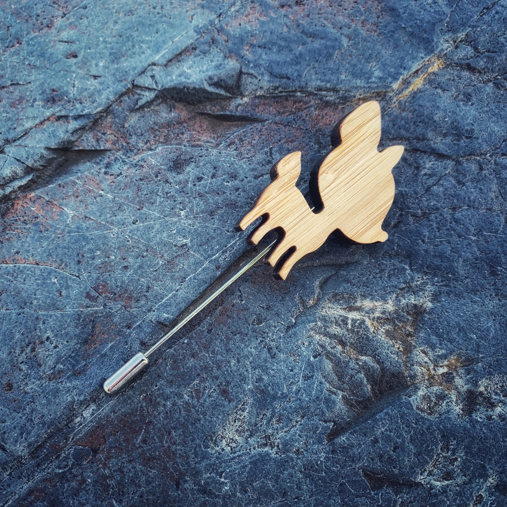 Dřevěná brož Srnka malá 