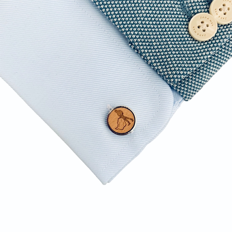 Dřevěné manžetové knoflíčky Divoký býk a toreador