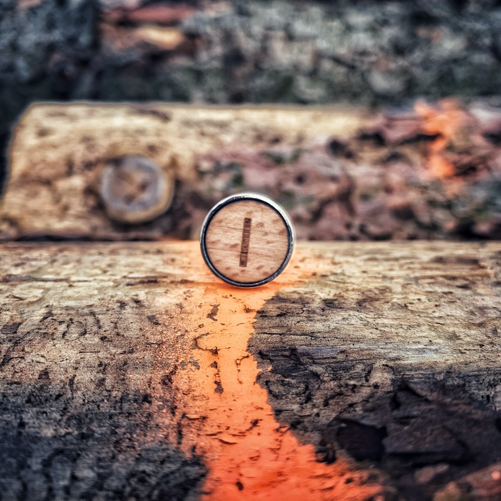 Dřevěný manžetový knoflíček Iniciál I