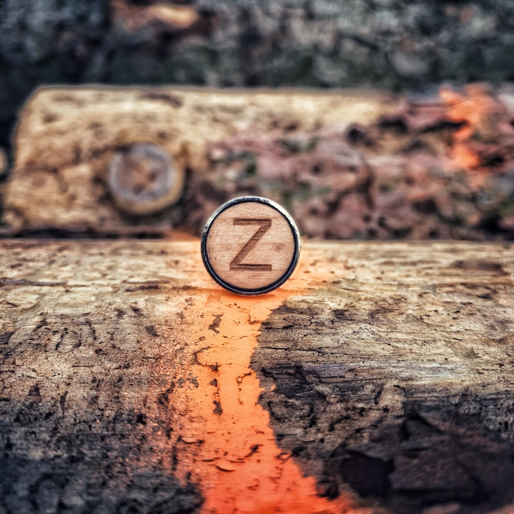 Dřevěný manžetový knoflíček Iniciál Z