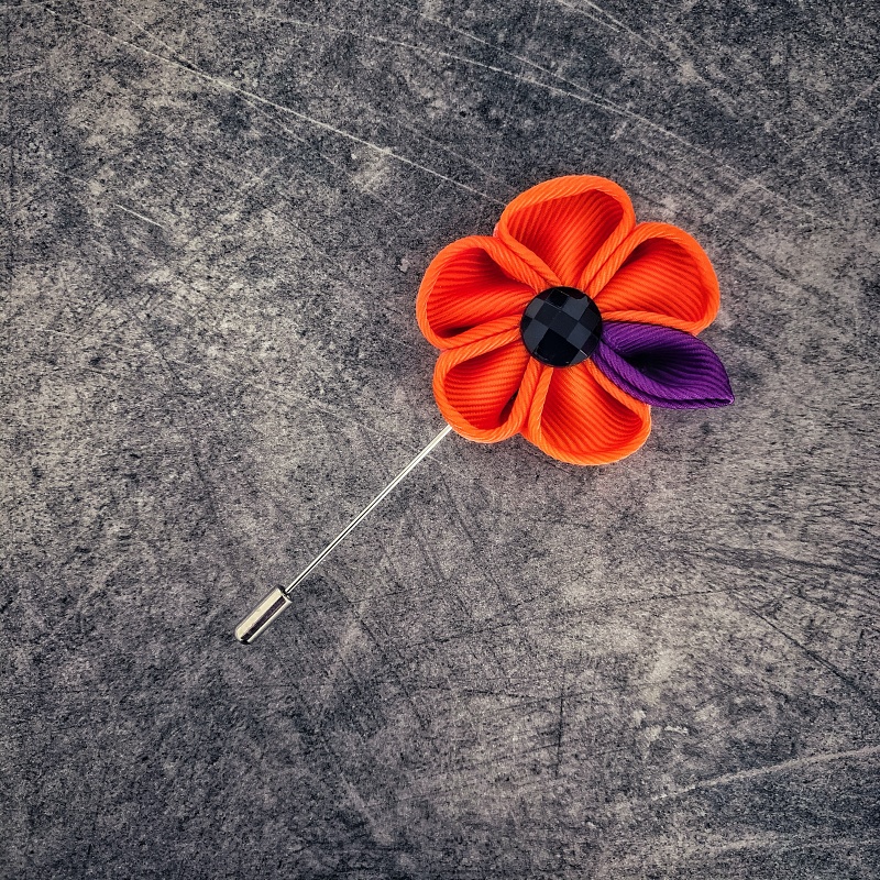 Oranžovo - fialová brož Arrow Color